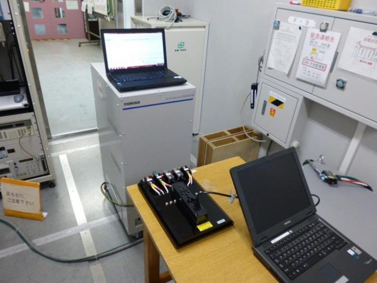 電圧ディップ瞬時電圧変動試験装置 - 画像 (2)