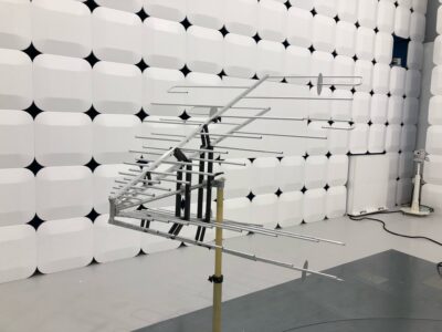 アンテナ照射試験システム